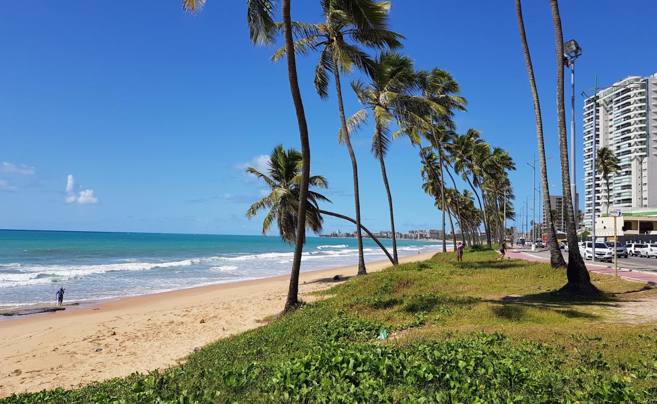 Praia de Jacarecica'in fotoğrafı parlak kum yüzey ile