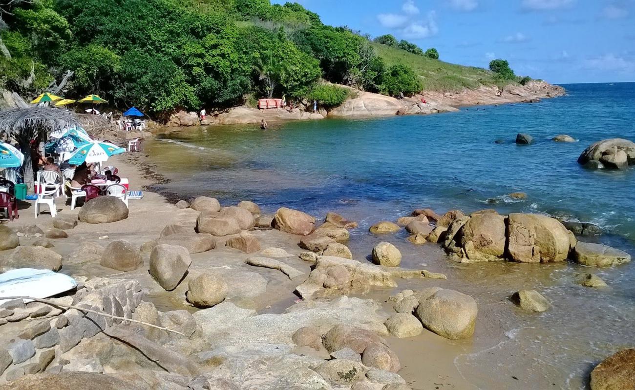 Praia do Paraiso'in fotoğrafı parlak kum ve kayalar yüzey ile