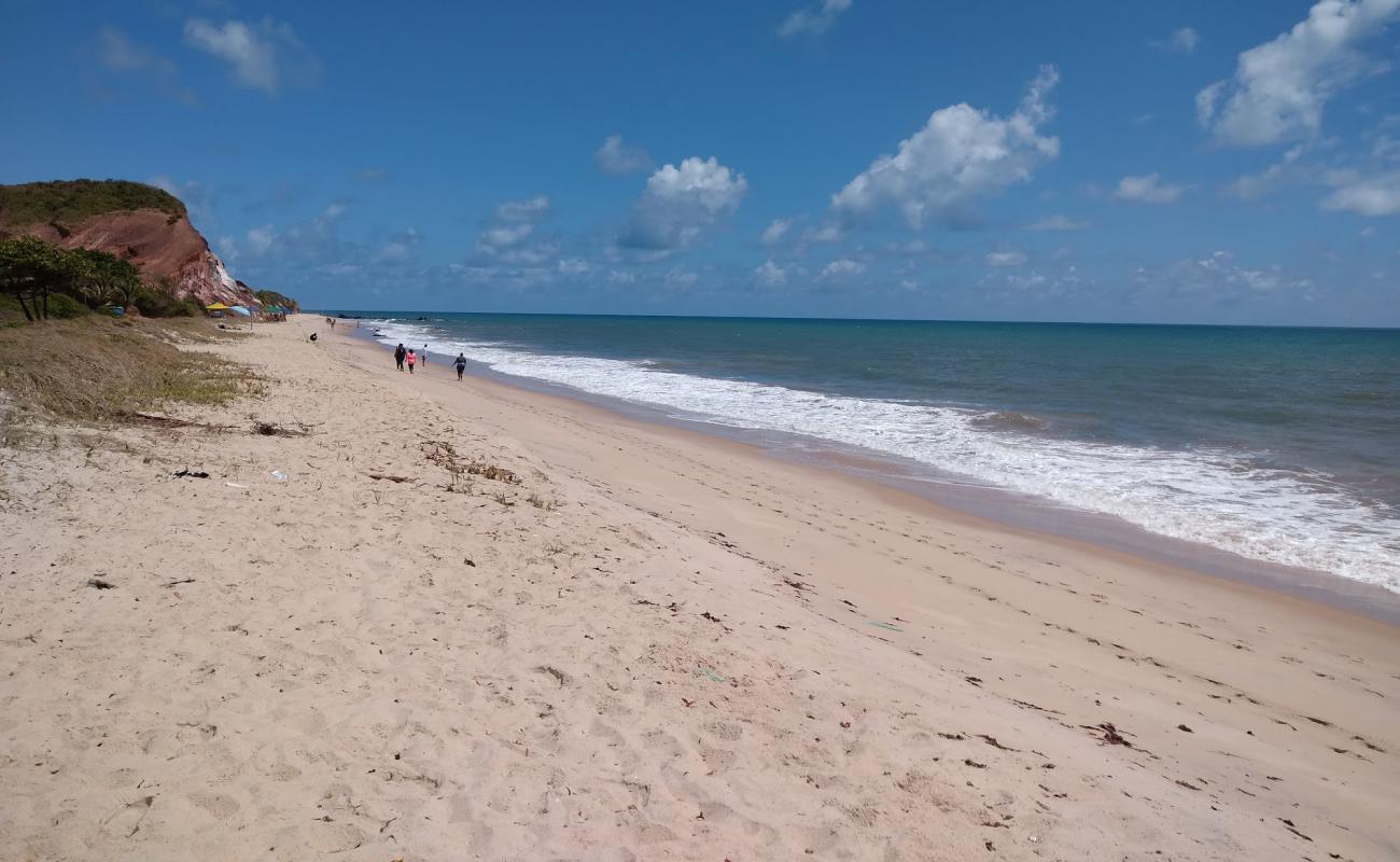 Barra De Gramame Kuzey Plajı'in fotoğrafı parlak kum yüzey ile