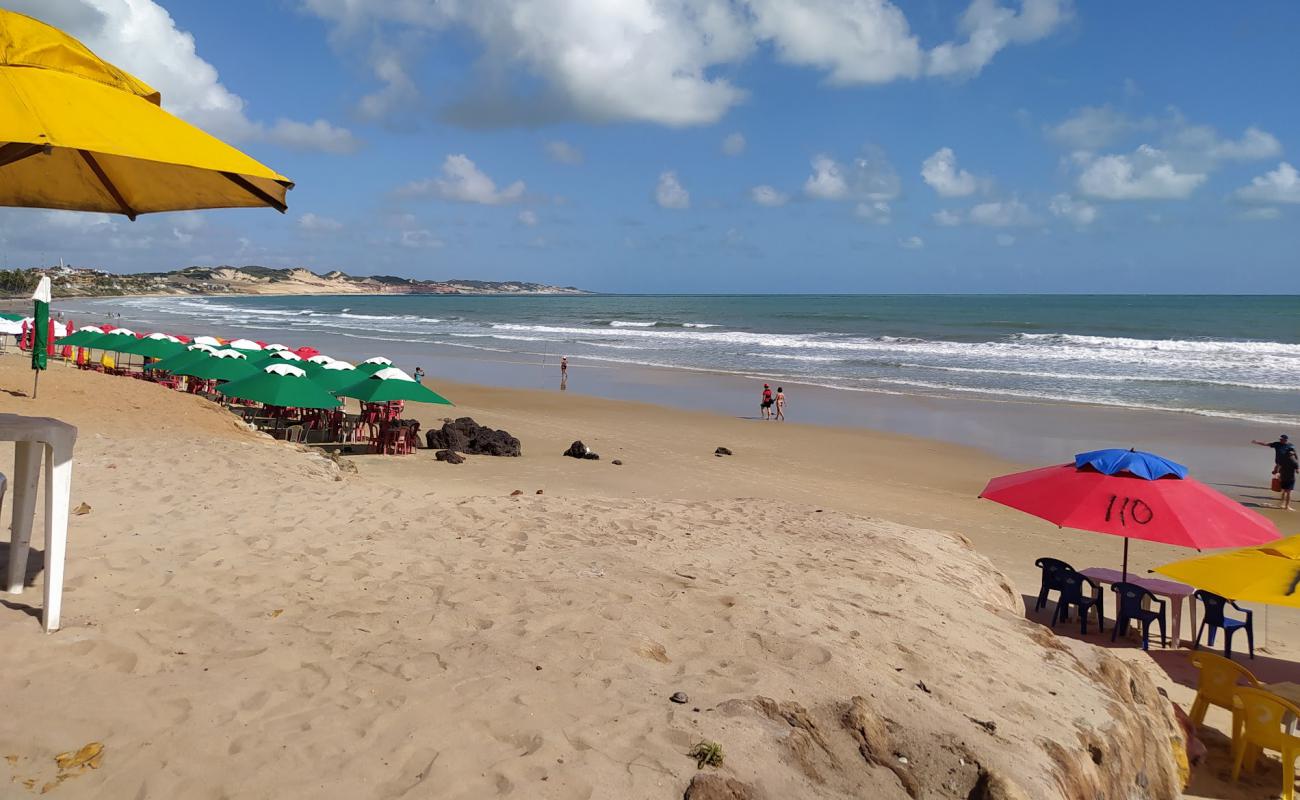 Praia de Cotovelo'in fotoğrafı parlak kum yüzey ile