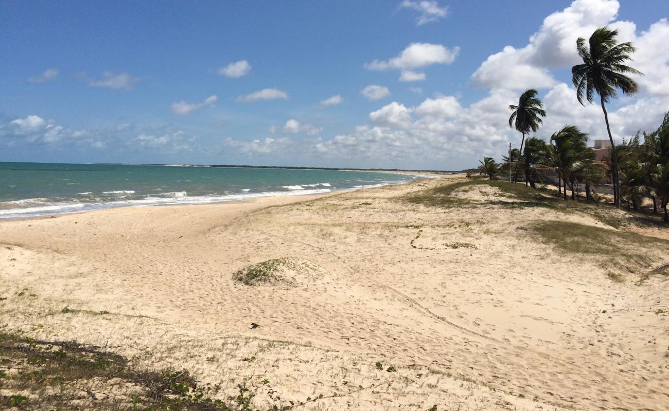 Praia de Zumbi'in fotoğrafı parlak ince kum yüzey ile