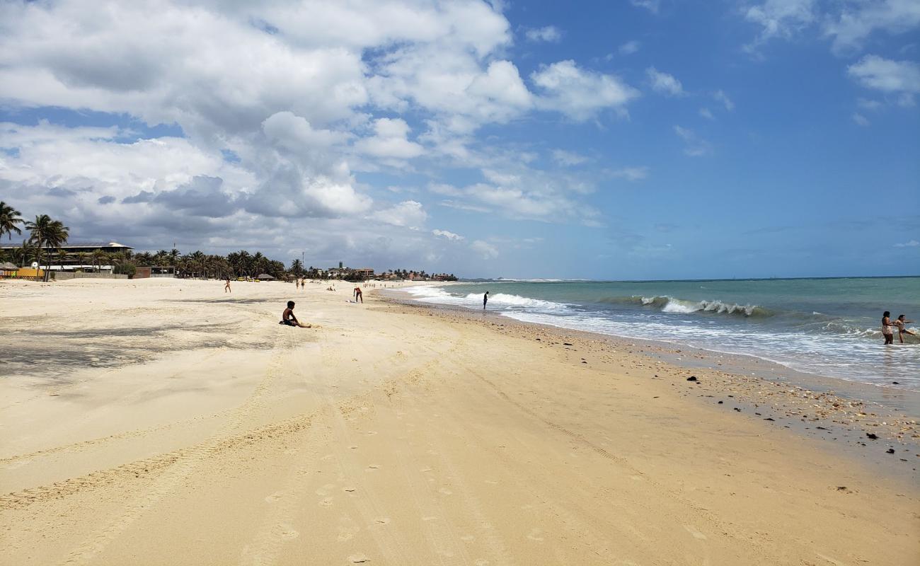 Praia de Tabuba'in fotoğrafı açık bej kum yüzey ile