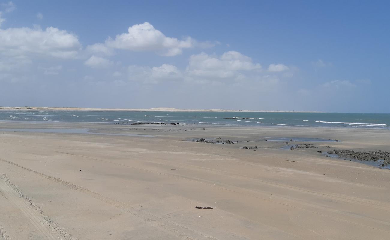 Praia das Caraubas'in fotoğrafı açık bej kum yüzey ile
