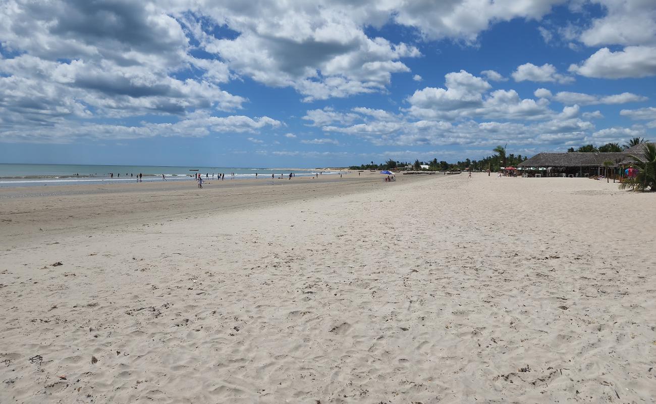 Praia de Camocim'in fotoğrafı parlak kum yüzey ile