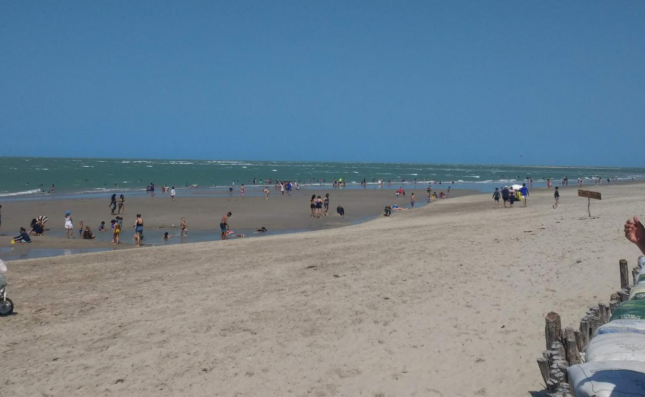 Praia de Maramar'in fotoğrafı parlak kum yüzey ile