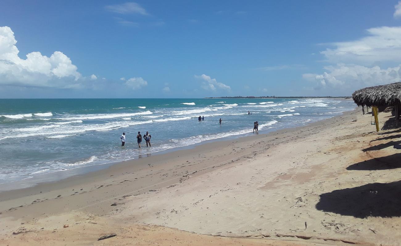 Praia do Arrombado'in fotoğrafı parlak kum yüzey ile