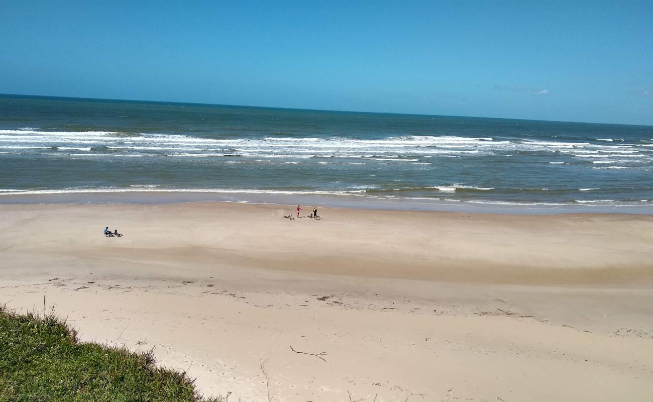 Praia de Mamuna'in fotoğrafı açık bej kum yüzey ile