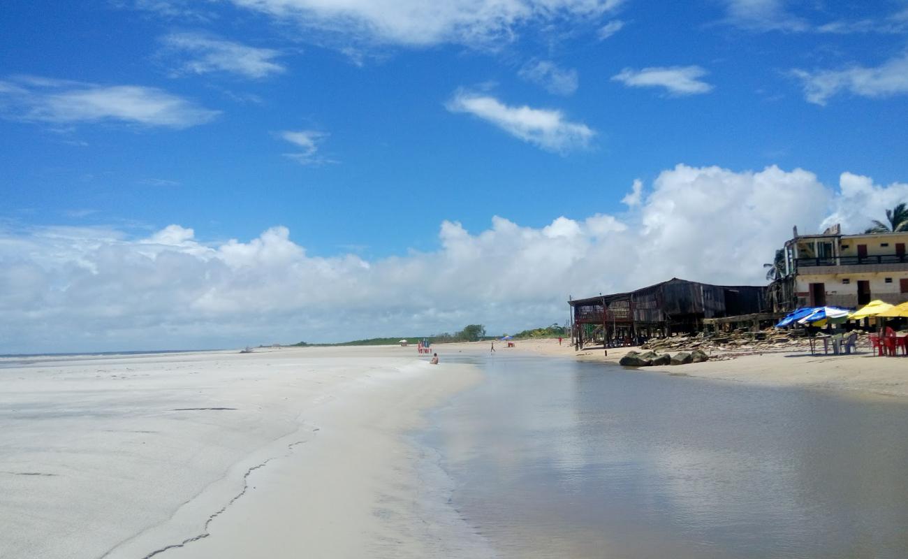 Praia do Crispim'in fotoğrafı i̇nce bej kum yüzey ile