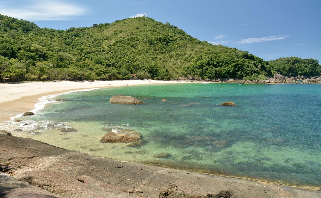 Praia de Indaiauba'in fotoğrafı açık bej kum yüzey ile