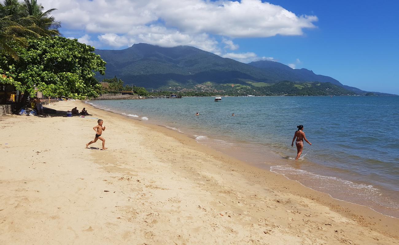 Praia do Itaguacu'in fotoğrafı parlak kum yüzey ile