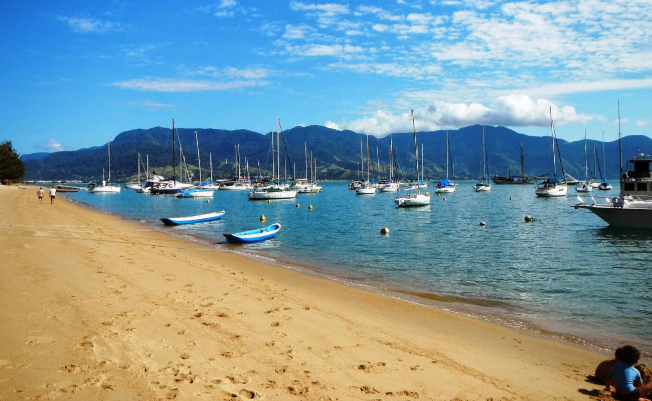Praia do Saco da Capela'in fotoğrafı açık bej kum yüzey ile