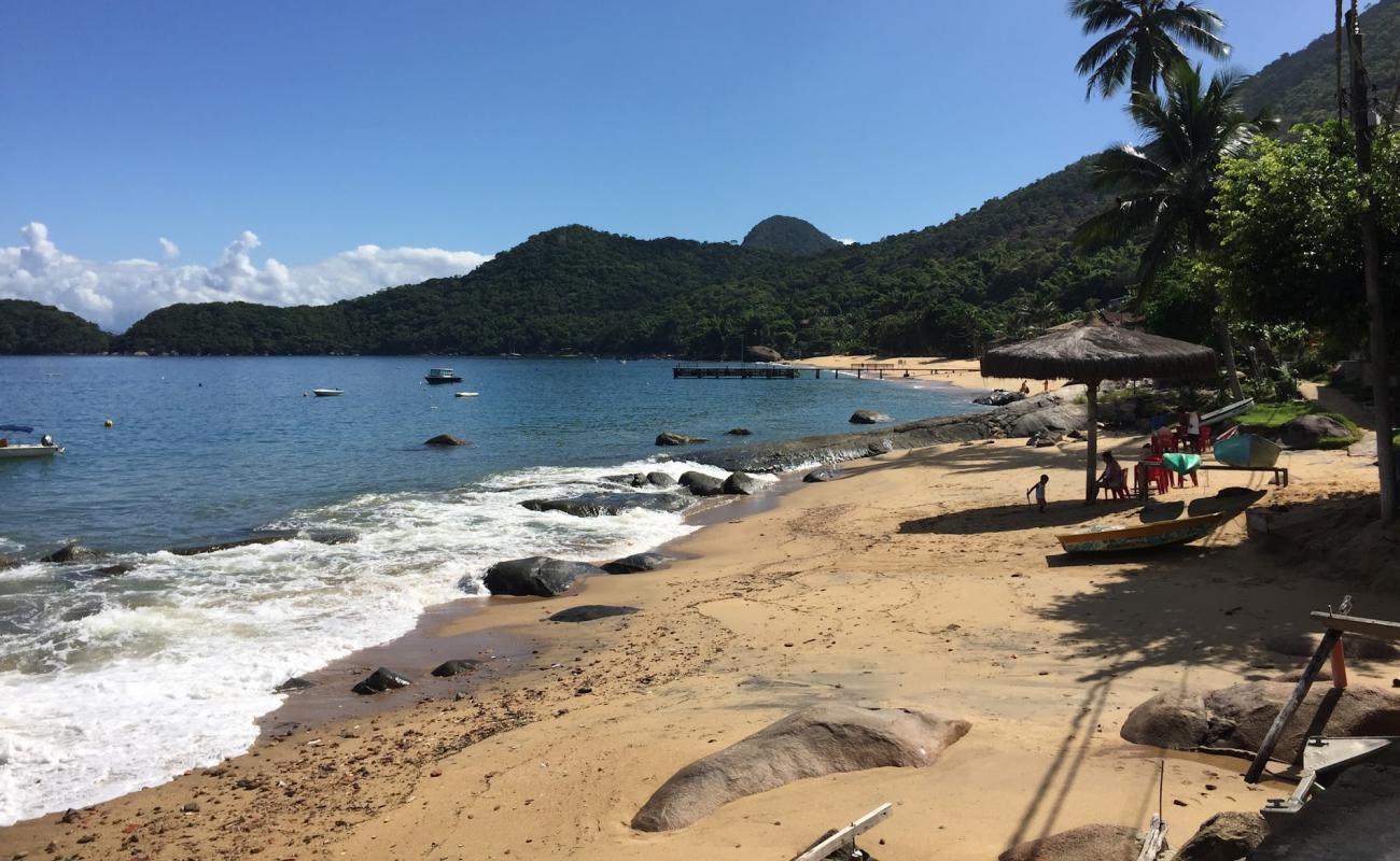 Great Beach of Aracatiba'in fotoğrafı parlak kum yüzey ile