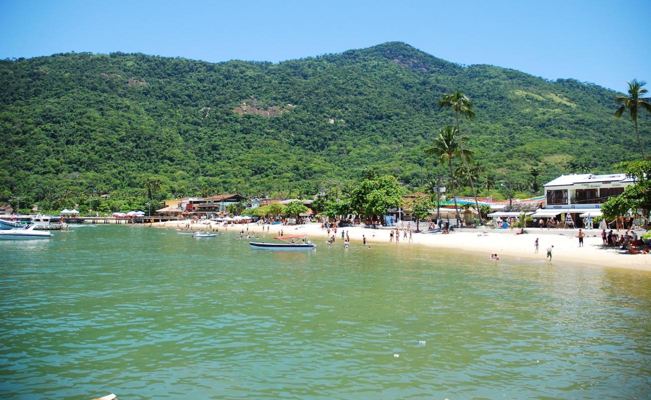 Praia do Abraao'in fotoğrafı açık bej kum yüzey ile