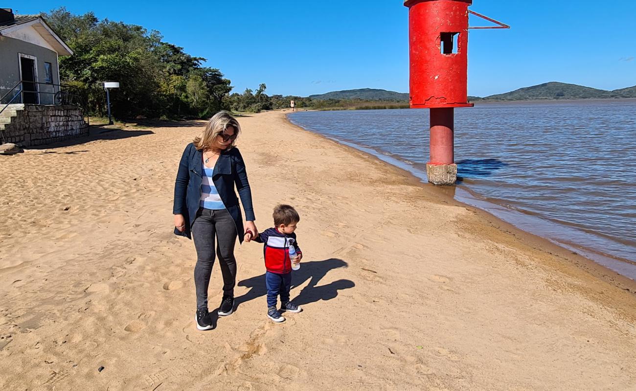 Praia do Lami'in fotoğrafı parlak kum yüzey ile