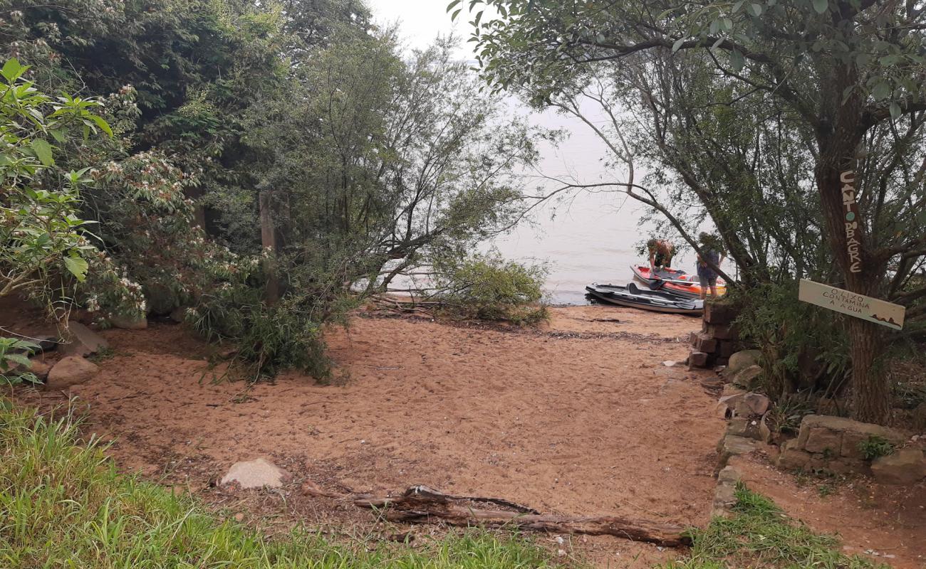 Praia do Veludo'in fotoğrafı açık bej kum yüzey ile