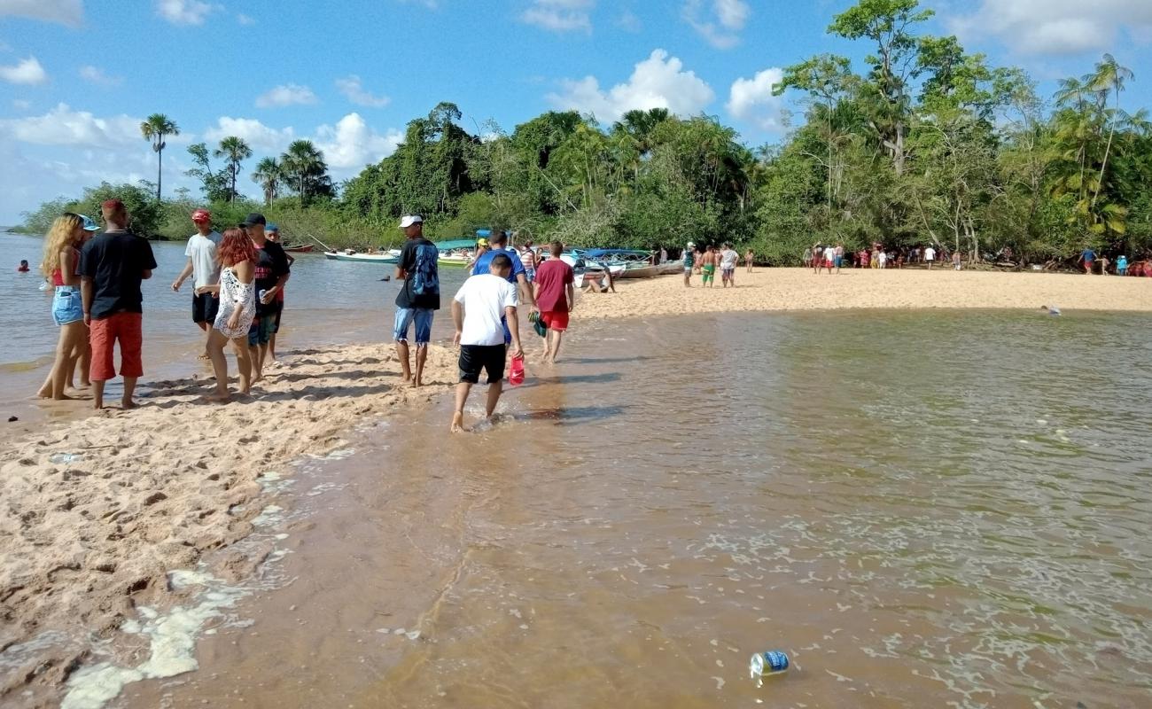 Praia do Pirocaba'in fotoğrafı parlak ince kum yüzey ile