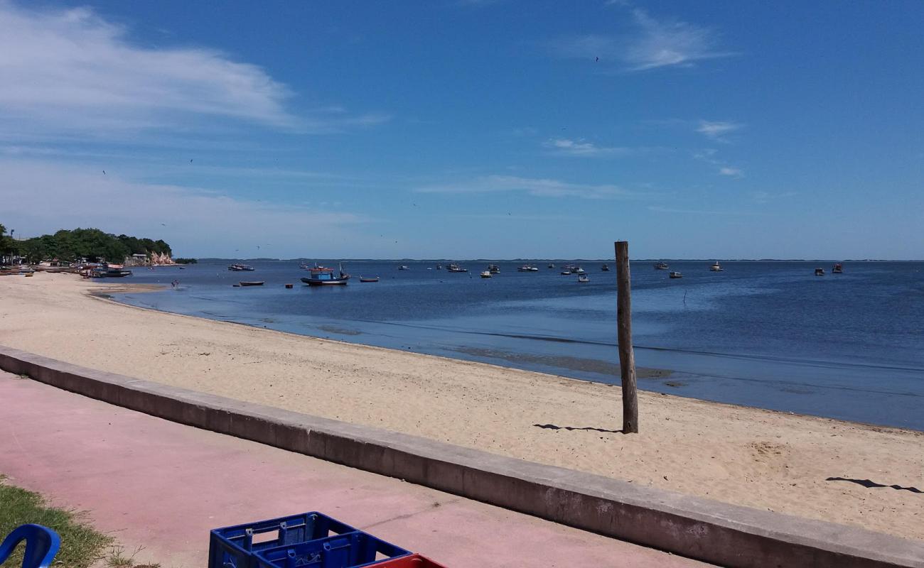 Praia Dona Luiza'in fotoğrafı açık bej kum yüzey ile