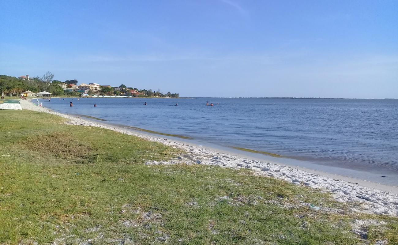 Praia do Gaviao'in fotoğrafı parlak kum yüzey ile