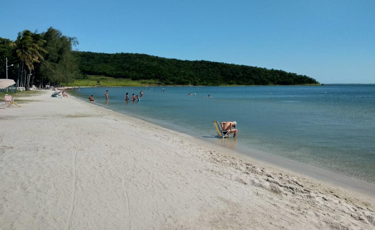 Praia dos Ubas'in fotoğrafı parlak kum yüzey ile