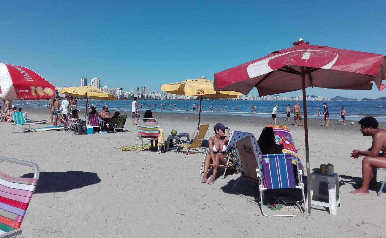 Praia dos Milionarios'in fotoğrafı parlak ince kum yüzey ile