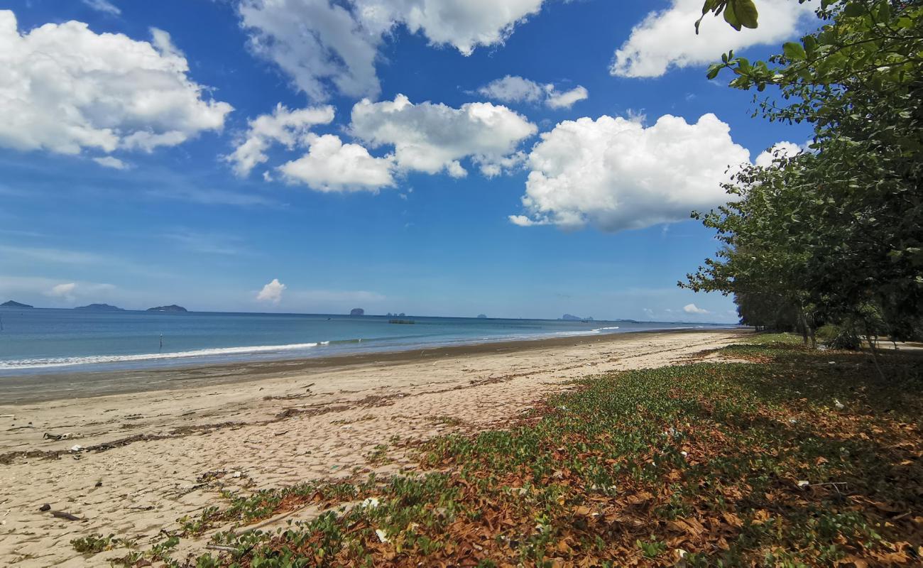 Ka Sing Beach'in fotoğrafı açık bej kum yüzey ile