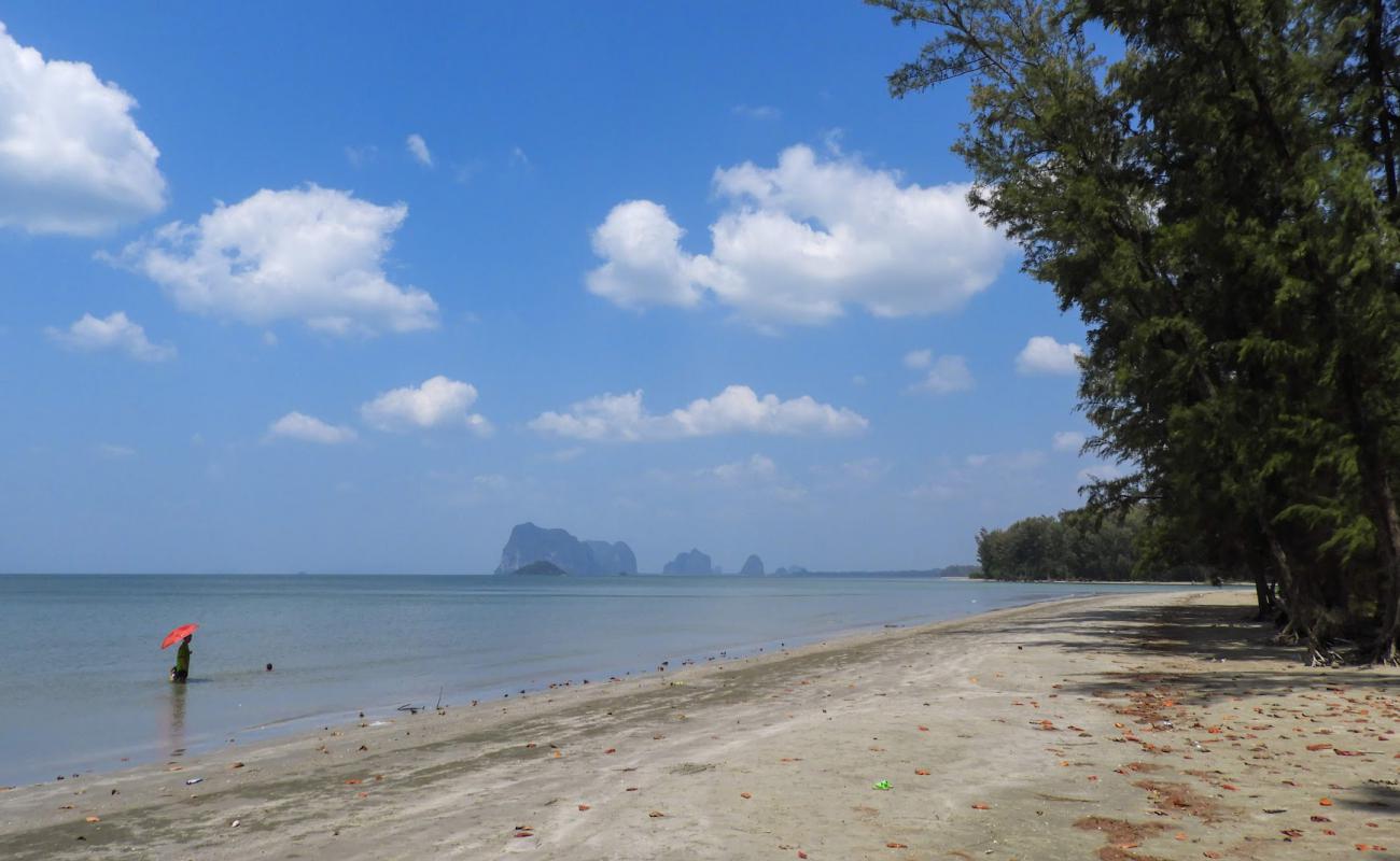 Chang Lang Beach'in fotoğrafı parlak kum yüzey ile