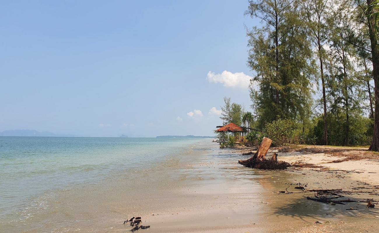 Hua Hin Beach'in fotoğrafı çakıl ile kum yüzey ile