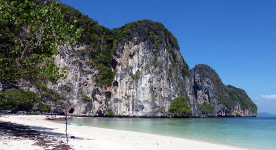 Koh Lao Liang Beach