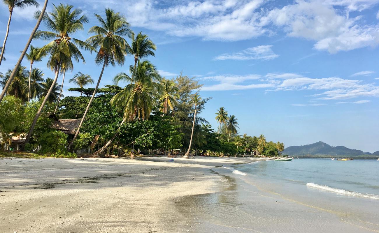 Pearl Beach II'in fotoğrafı parlak ince kum yüzey ile