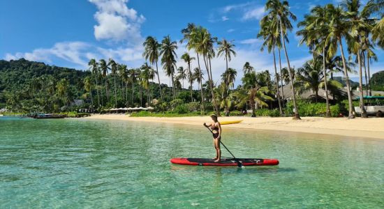 SAii Phi Phi Village Plajı