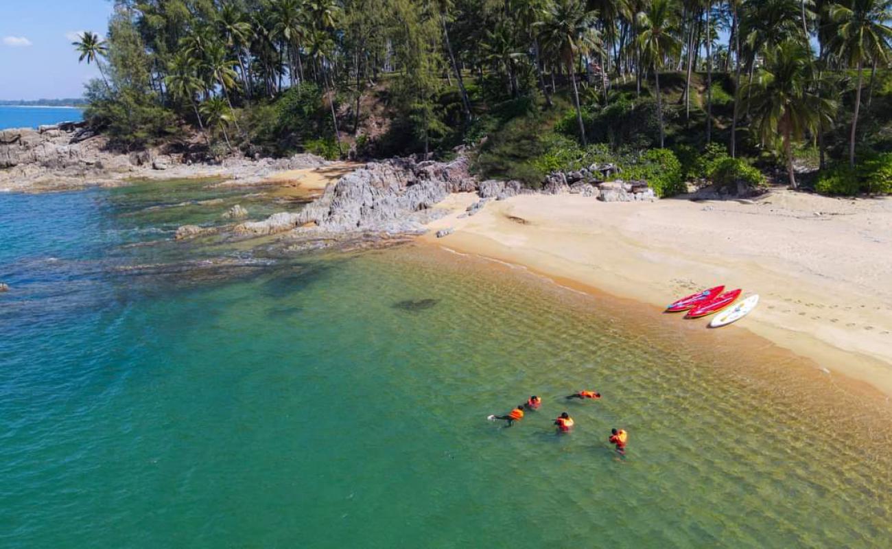 Beautiful beach'in fotoğrafı parlak ince kum yüzey ile