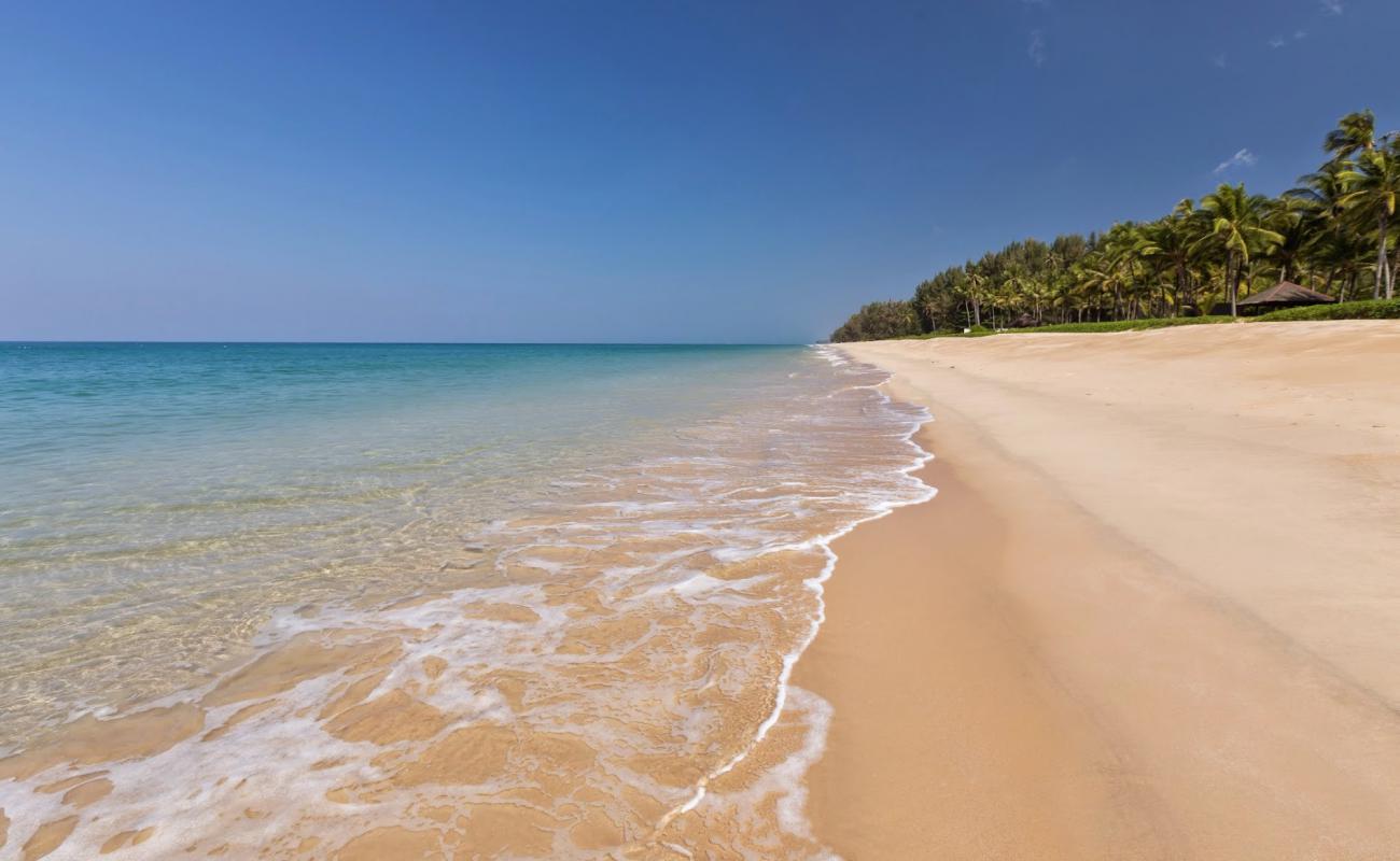 Natai Beach'in fotoğrafı i̇nce bej kum yüzey ile
