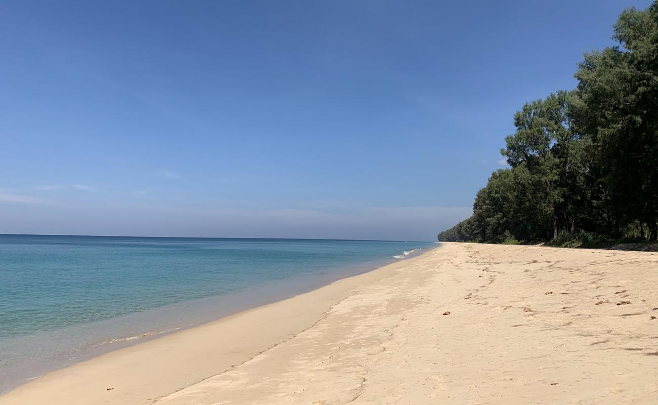 Pang Beach'in fotoğrafı parlak ince kum yüzey ile