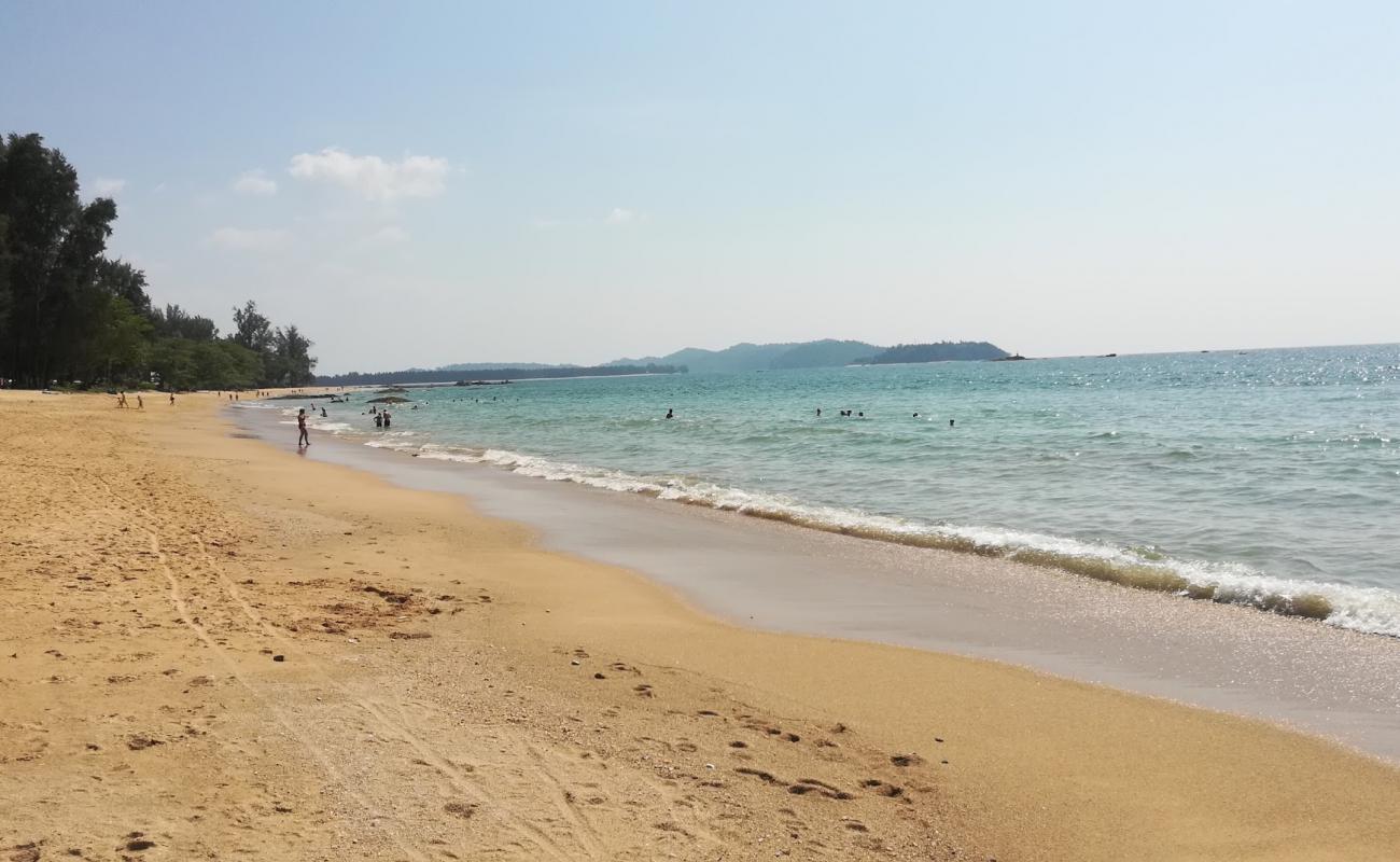 Khao Lak South Beach'in fotoğrafı parlak ince kum yüzey ile