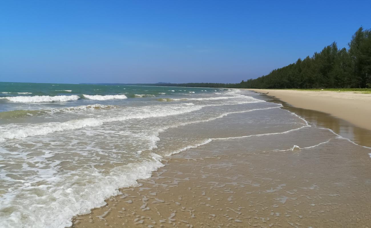 Hapla Beach'in fotoğrafı parlak kum yüzey ile