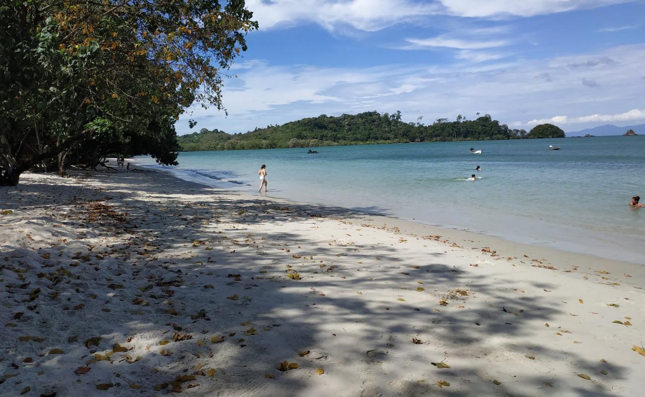 Hintalu Beach'in fotoğrafı parlak ince kum yüzey ile