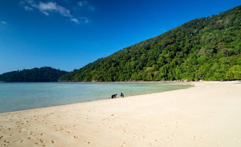 Mai Ngam Beach'in fotoğrafı parlak kum yüzey ile