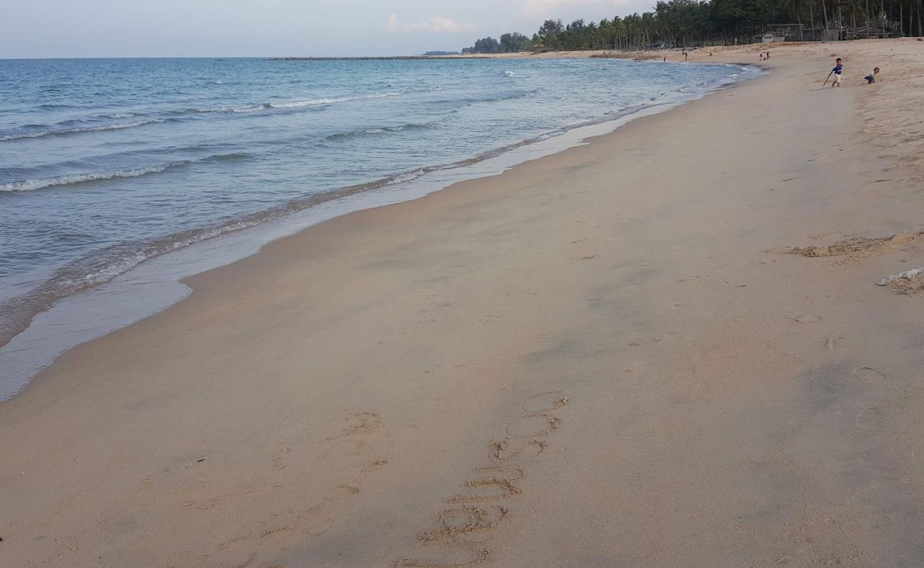 Ban Kubu Beach'in fotoğrafı açık bej kum yüzey ile