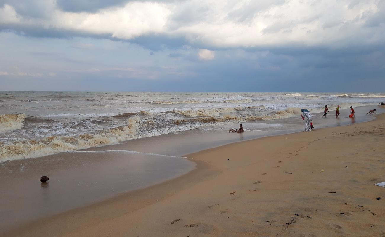Wasukri Beach'in fotoğrafı açık bej kum yüzey ile