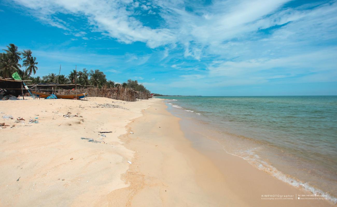 Talo Kapo Beach'in fotoğrafı açık bej kum yüzey ile