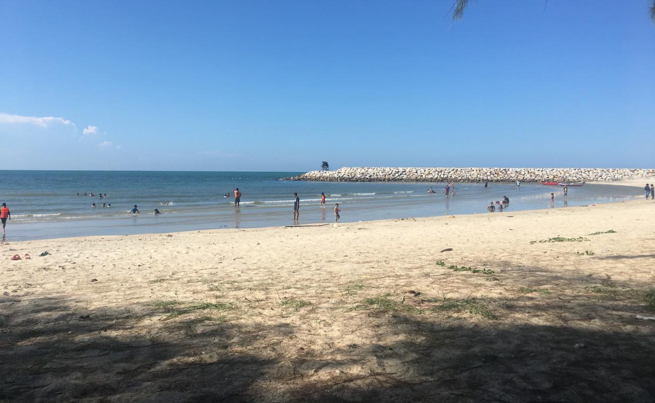 Bor It Beach'in fotoğrafı açık bej kum yüzey ile