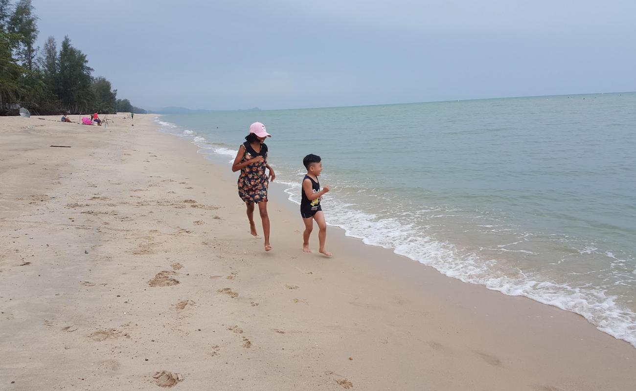 Hummingbird's Beach'in fotoğrafı beyaz kum yüzey ile