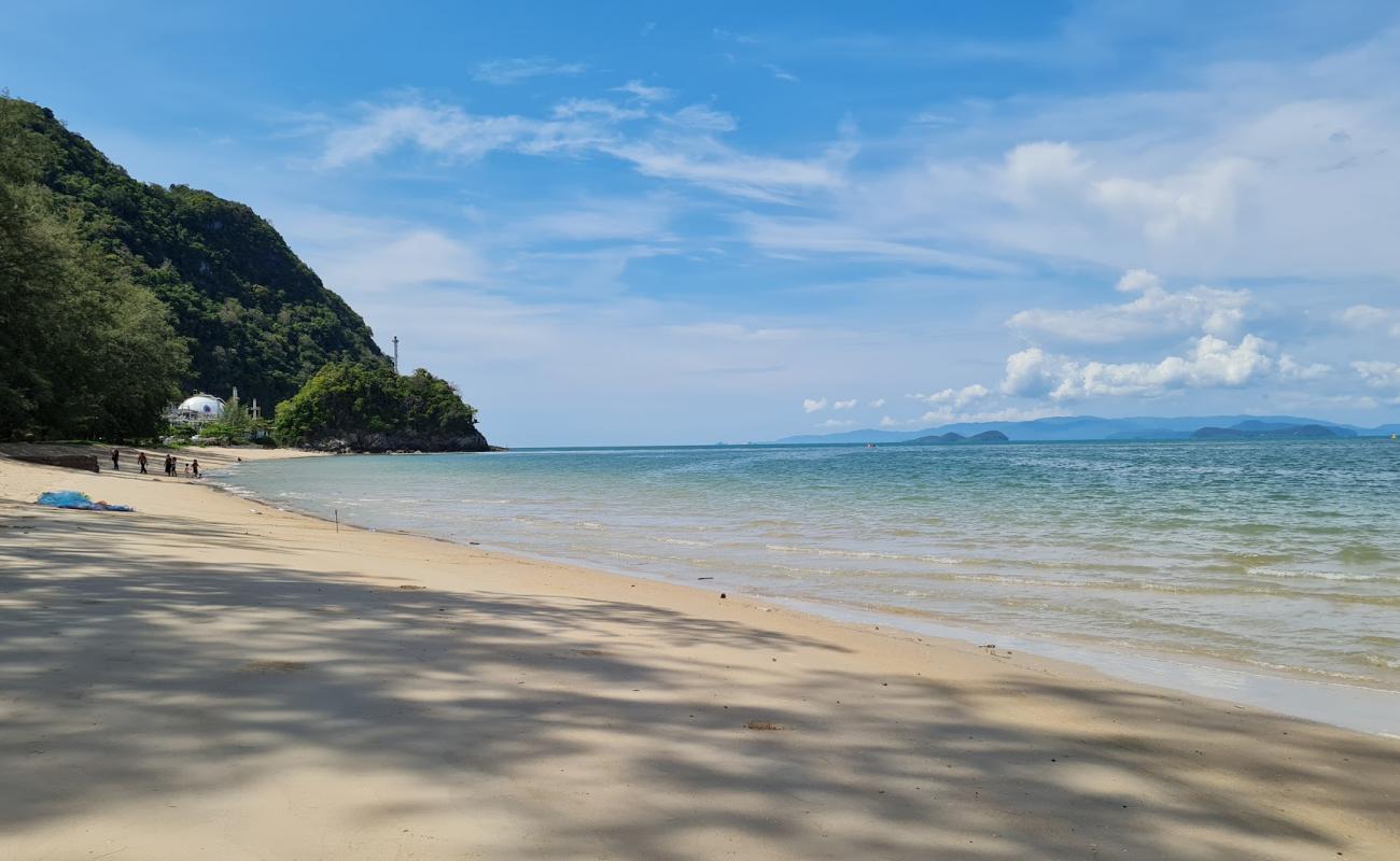 Khanom Power Plant beach'in fotoğrafı açık bej kum yüzey ile