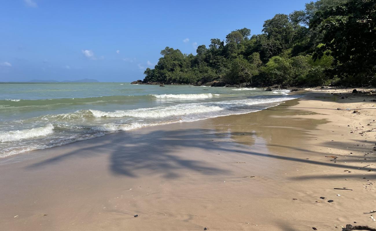 Laem Prathap Beach'in fotoğrafı açık bej kum yüzey ile
