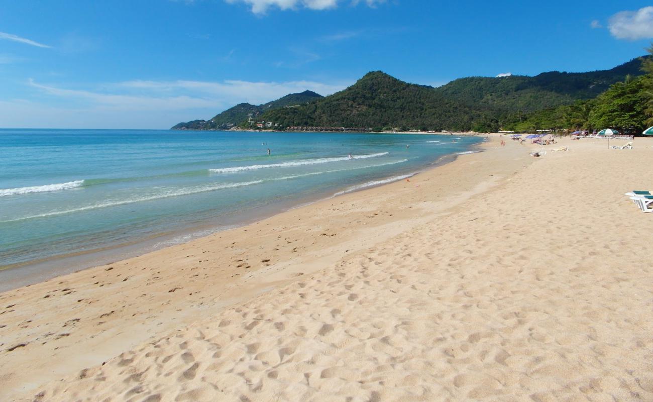 Chaweng Noy Beach'in fotoğrafı parlak kum yüzey ile