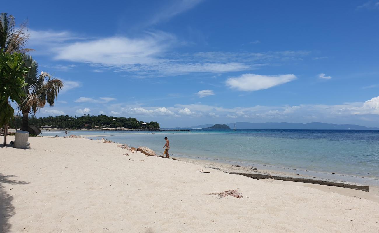 Zen Beach'in fotoğrafı parlak kum yüzey ile