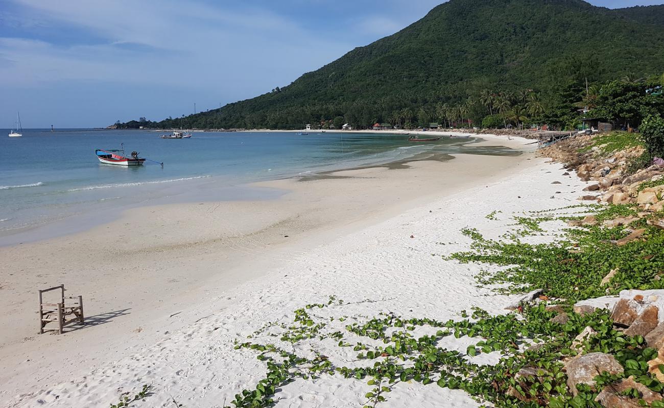 Chalok Lam Beach'in fotoğrafı açık bej kum yüzey ile
