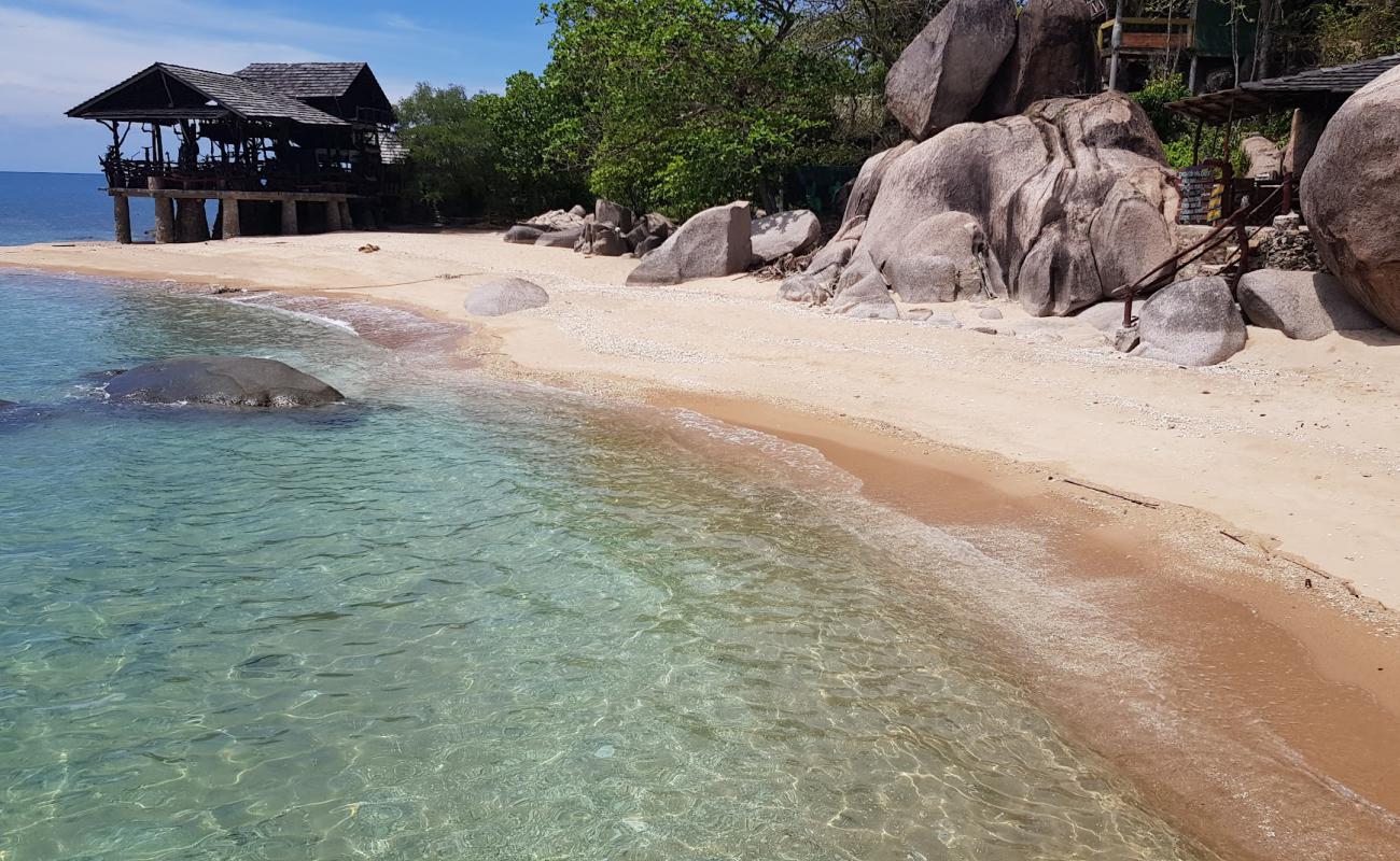 Sai Nuan Beach'in fotoğrafı açık bej kum yüzey ile