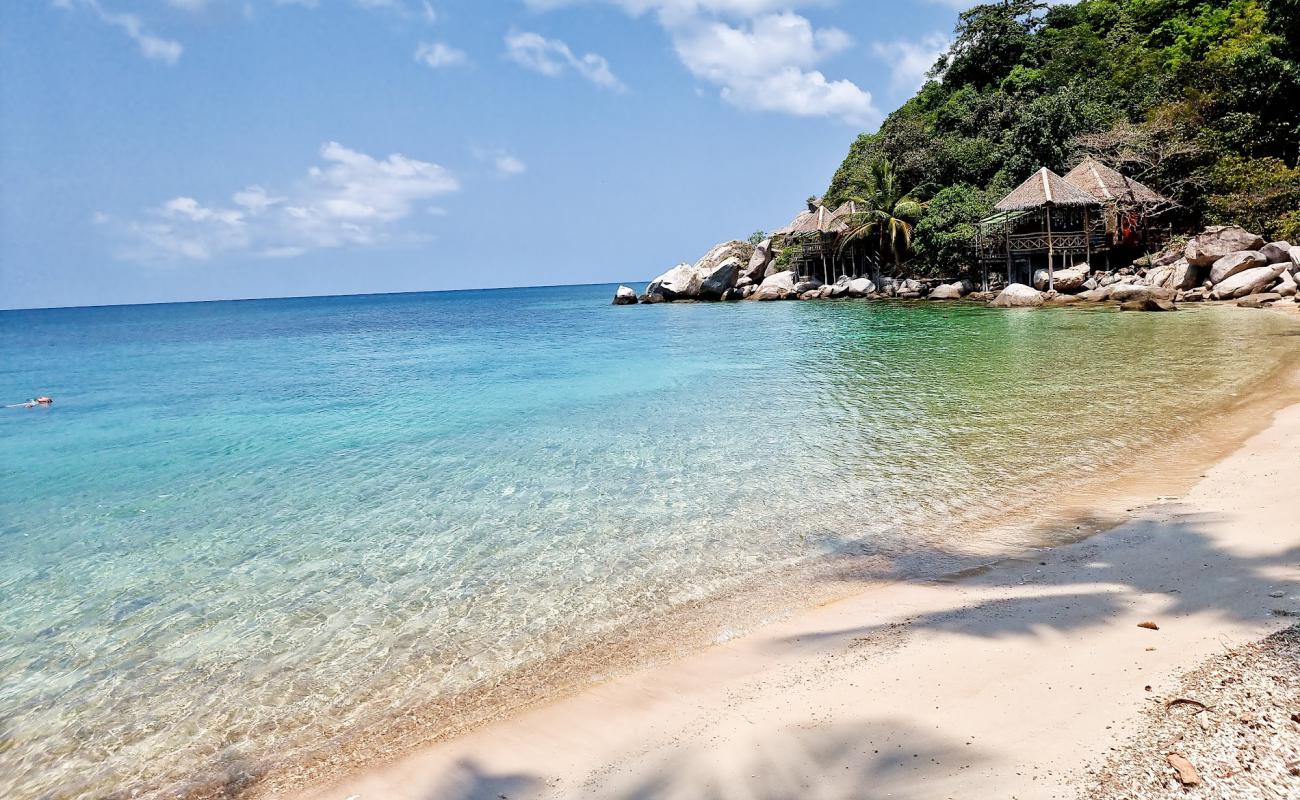 Sai Nuan Beach'in fotoğrafı parlak kum yüzey ile