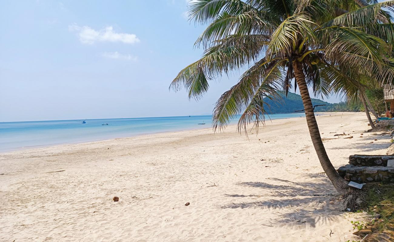 Thung Wua Laen Beach'in fotoğrafı beyaz kum yüzey ile